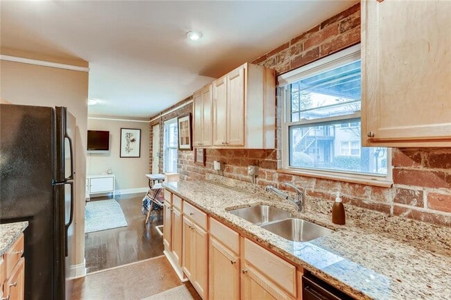 Photo - 24 Daniel St SE Unit 01