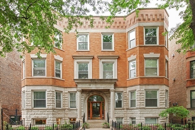 Building Photo - 2839 N Burling St Unit G