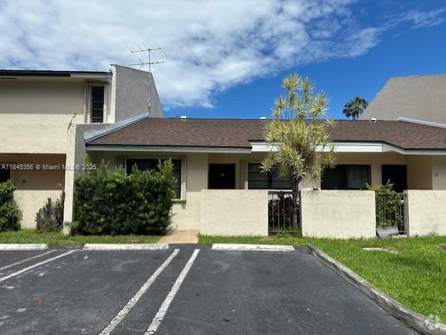 Building Photo - 10830 SW 72nd St Rental