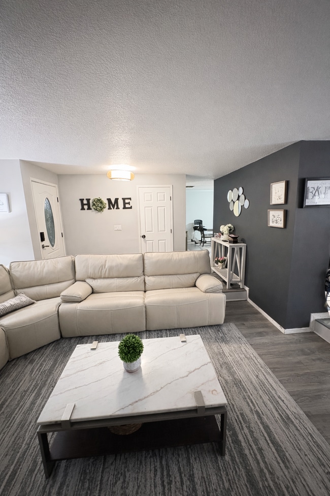 Photo - 19315 SW Oak St