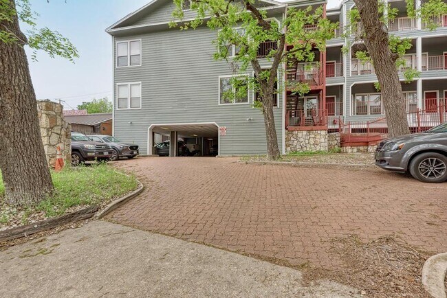 Photo - 2901 San Jacinto Blvd Unit 107