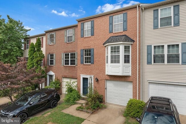 Building Photo - 706 Vanderbilt Terrace SE