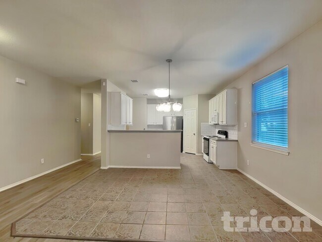 Photo - 7912 Hidden Path Ln