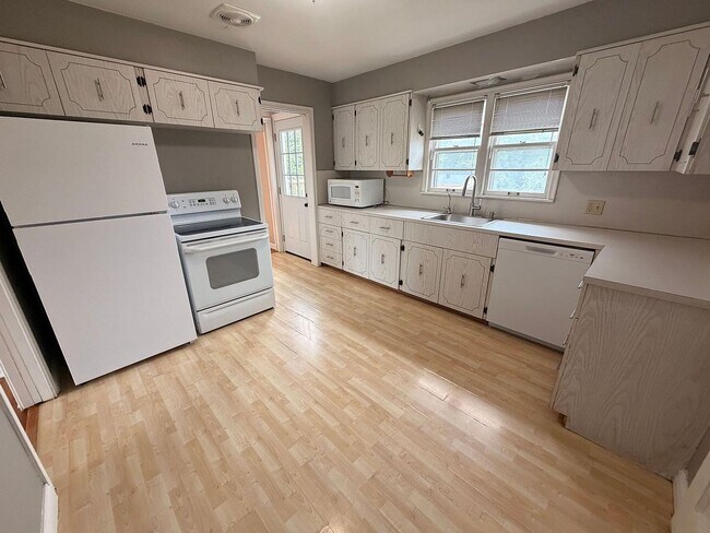 Photo - 710 S 67th Ave