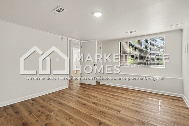Photo - 4425 Kim St