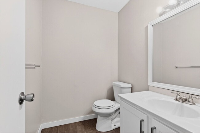 Photo - 5926 Walnut Cir Dr