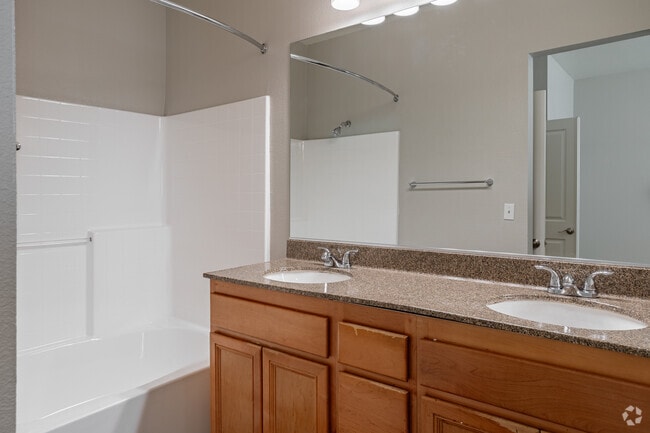 3BR, 2.5BA - 1265SF