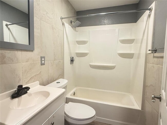 Photo - 644 Indiana St