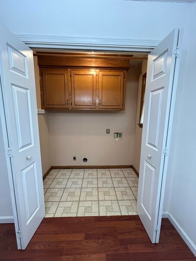 Photo - 1310 Crowndale Dr
