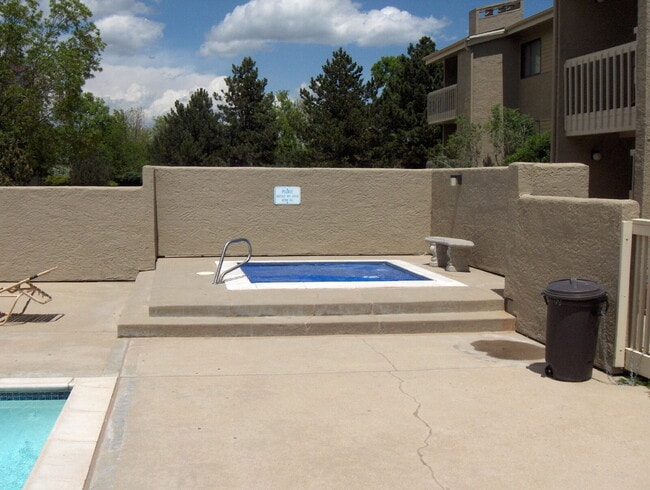 Building Photo - 30 S Boulder Cir Unit #3032 Rental