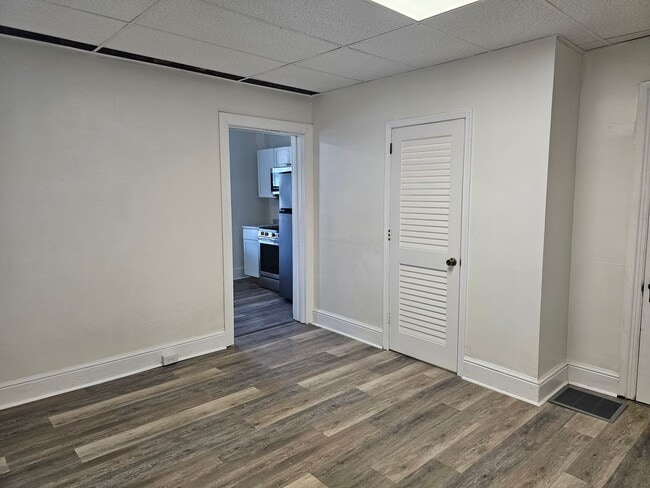 Photo - 735 N George St Unidad 735 N GEORGE ST. #1FL