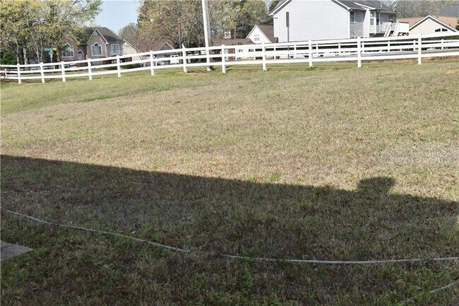 Photo - 1098 Village Creek