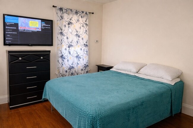 Photo - 832 Washington St Unit 3