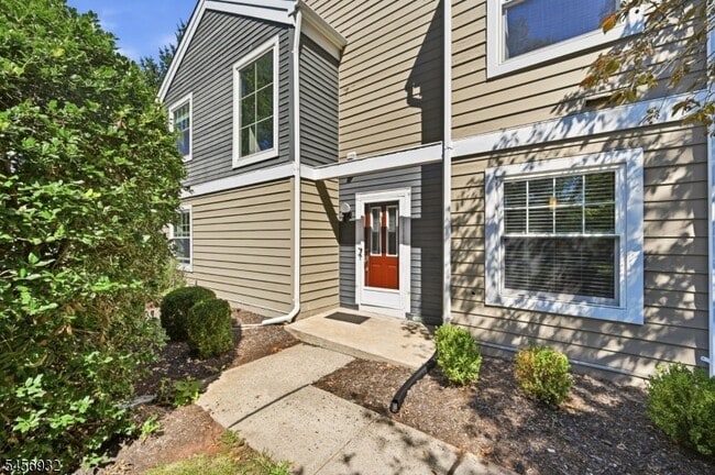 Photo - 81 Village Cir