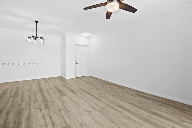 Photo - 17145 N Bay Rd Unidad 4303