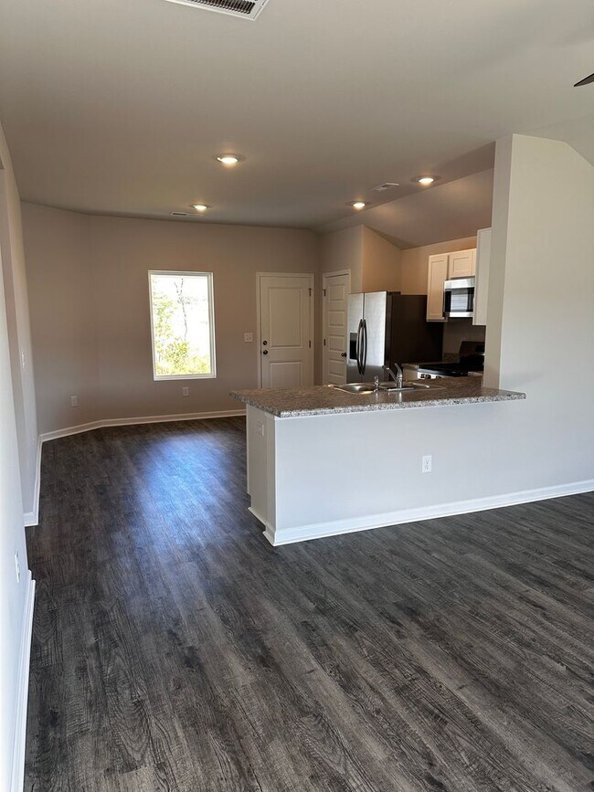 Photo - 2025 New Build Home for Rent!