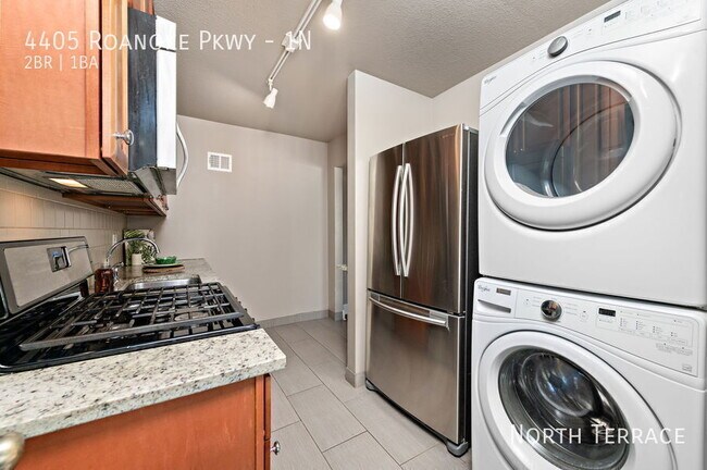 Photo - 4405 Roanoke Pkwy Unidad 1N