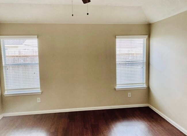 Photo - 3415 Maris Way