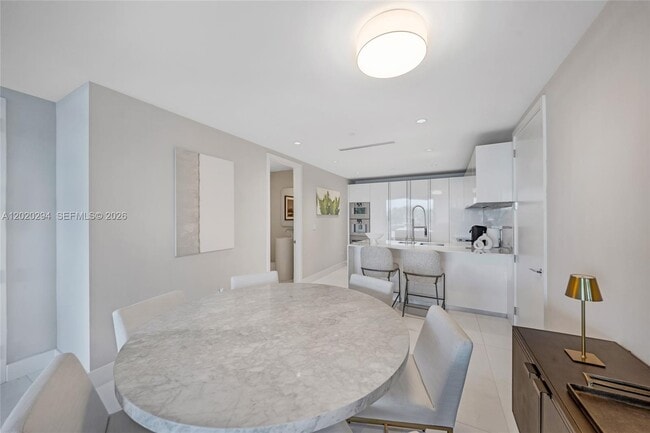 Photo - 10201 Collins Ave Unidad 305
