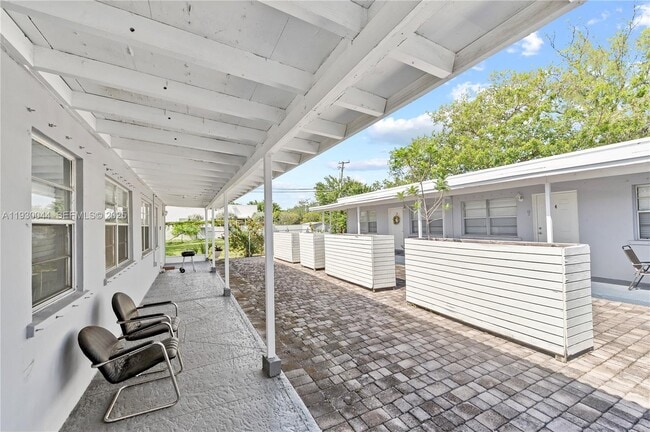 Photo - 1125 NE 5th Ave Unit 1