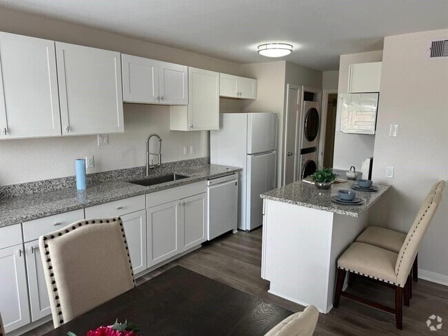 Building Photo - 12660 Ashford Point Dr Unit 706 Rental