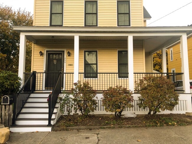 Photo - 235 Mount Hope St Unit B