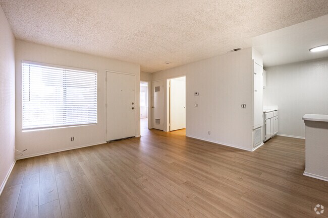 1BR, 1BA, - 515SF - Dining Room
