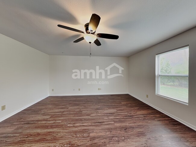 Photo - 524 Bridgewater Dr