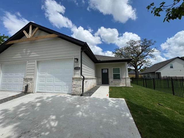 Building Photo - 1223 S Austin St