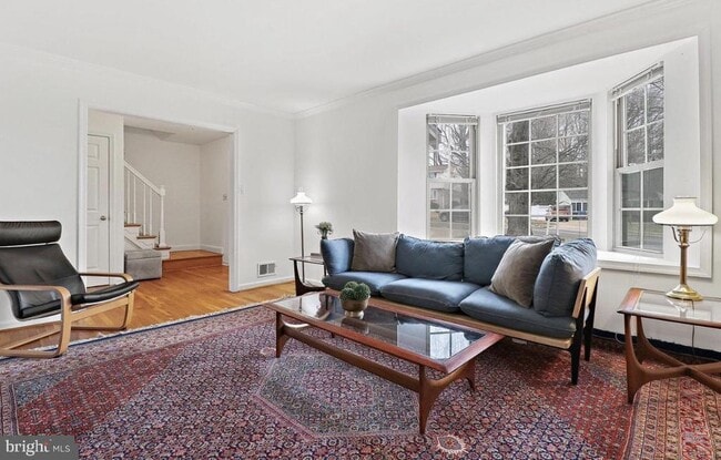 Photo - 5012 Gainsborough Dr