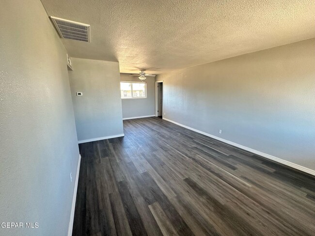 Photo - 9315 Raleigh Dr