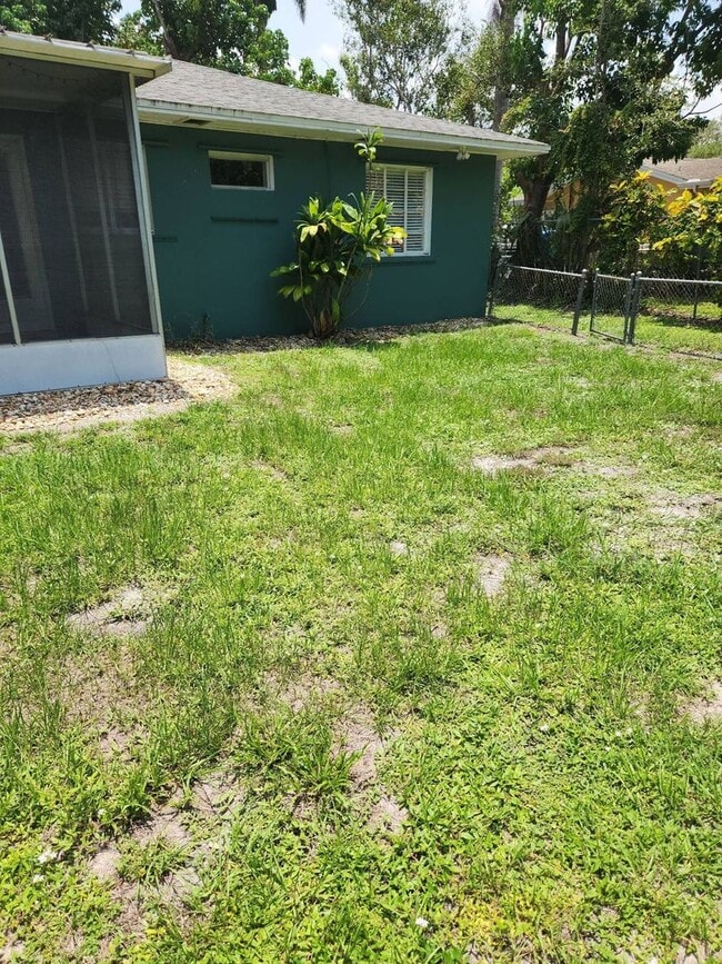Photo - 1662 Houston Dr