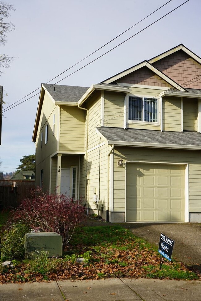 Building Photo - 747-747 SE Tampa St Unit 751