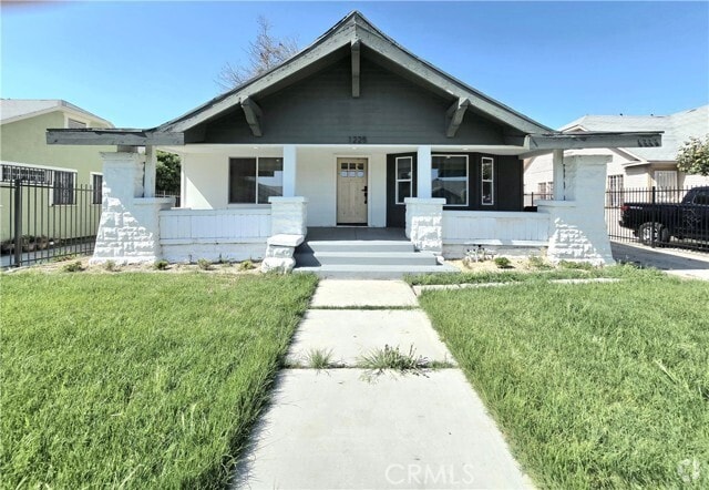 Building Photo - 1225 W 41st St Rental