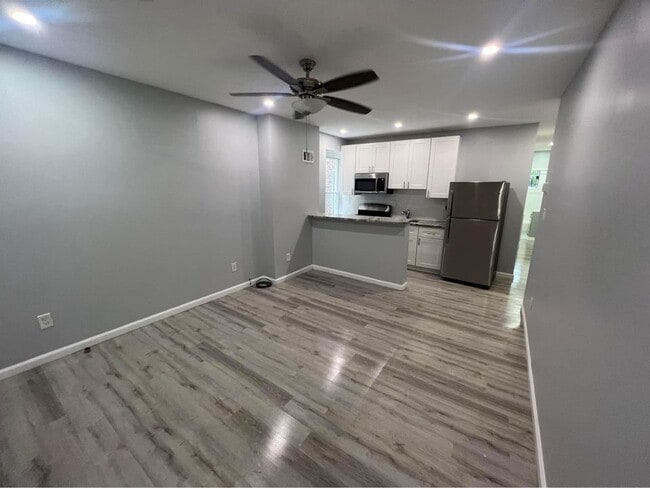 Building Photo - Sparks St Unit 1