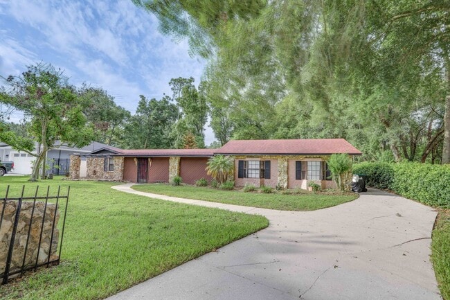 Photo - 2960 Leslie Dr