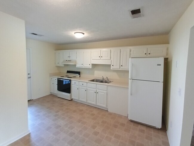 239 Tinker Hill Cv Unit L
