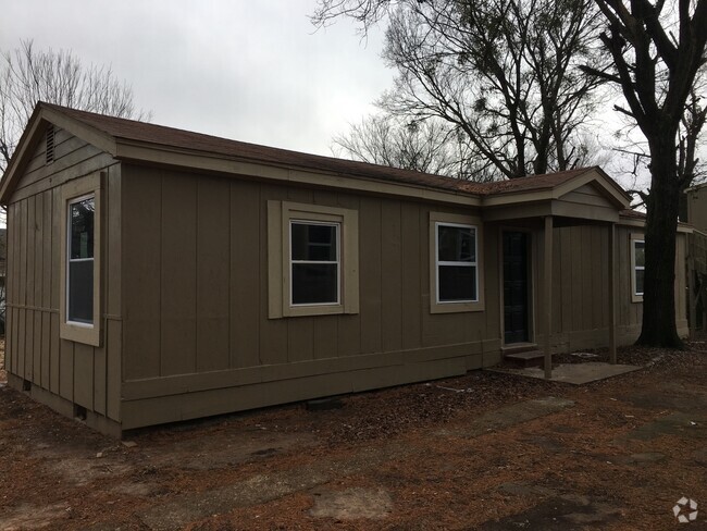 Building Photo - 5220 Elm St Rental