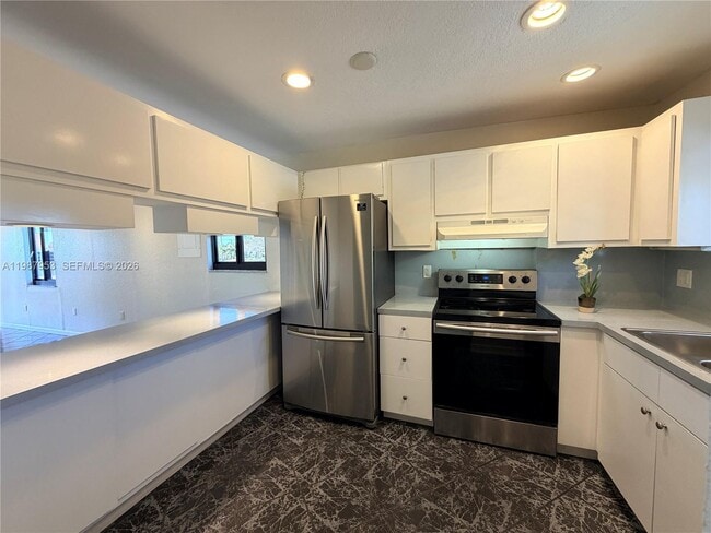 Photo - 3525 SW 92nd Ave Unidad 3527