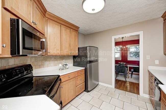 Photo - 6115 Indianola Ave