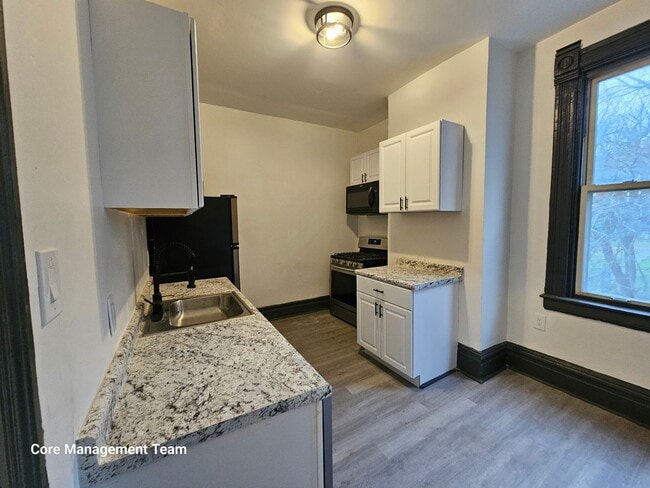 Photo - Newly updates 3 bedroom 1 bath apartment f...