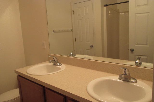 Photo - 713 N Park Blvd