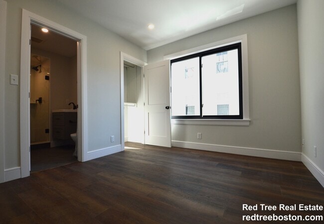 Photo - 25 Atkins St