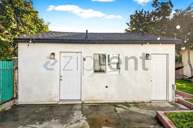 Photo - 3300 Wisconsin Ave