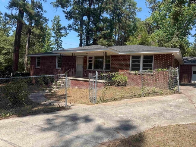 Photo - 1111 Standish St