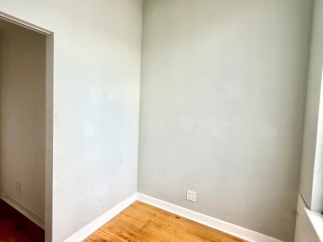 Photo - 2110 N Western Ave Unit 2