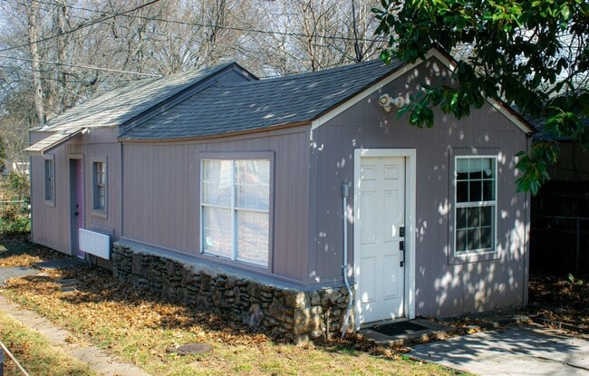 Building Photo - 3411 E 5th Pl Unit 3411 1/2