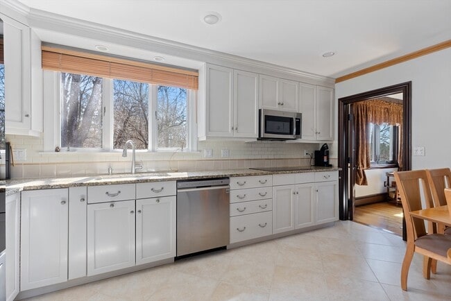 Photo - 10 Stonewood Dr