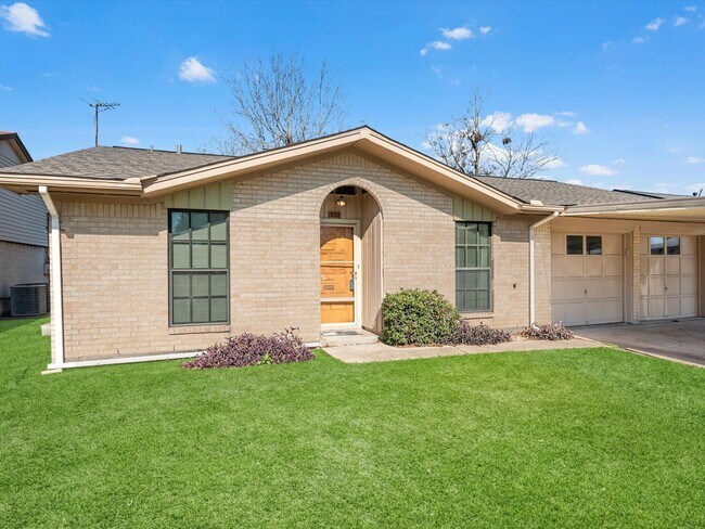 3311 Westbrook Cir