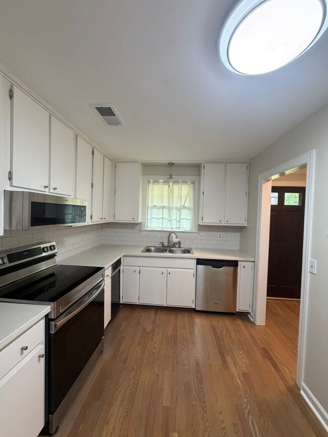 3160 Hillsboro Pike